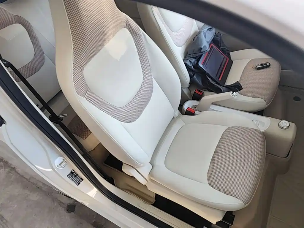 Wuling MINIEV — миниатюра 25