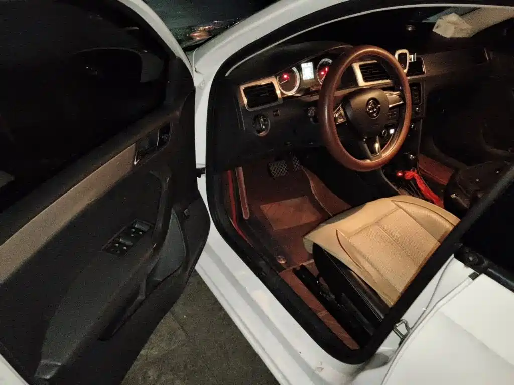 Skoda Rapid — миниатюра 17