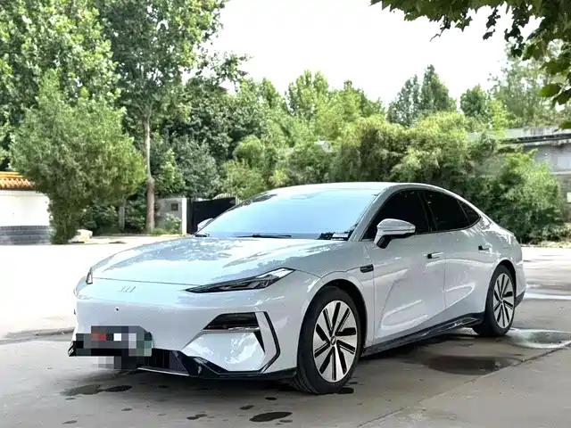 2023 Geely Galaxy E8