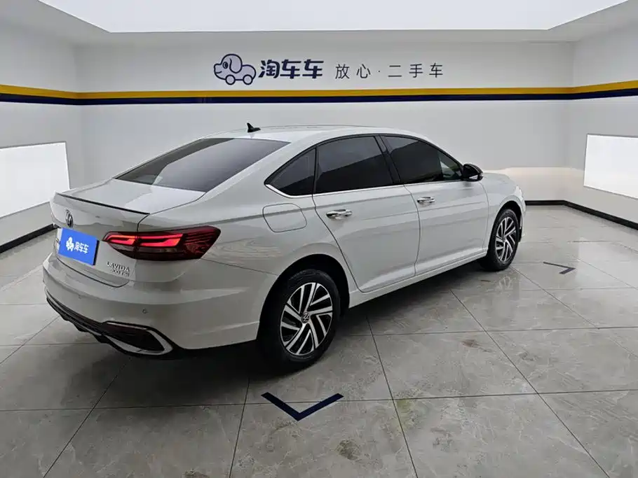 Volkswagen Lavida — миниатюра 3