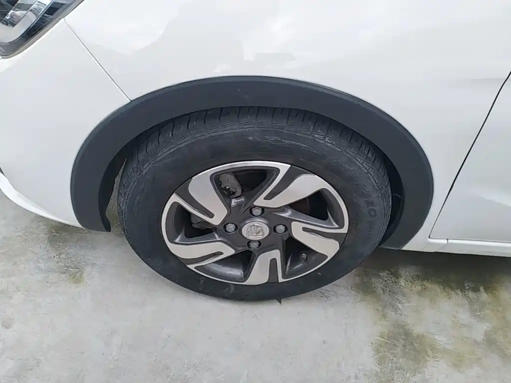 Baojun 310W — миниатюра 23