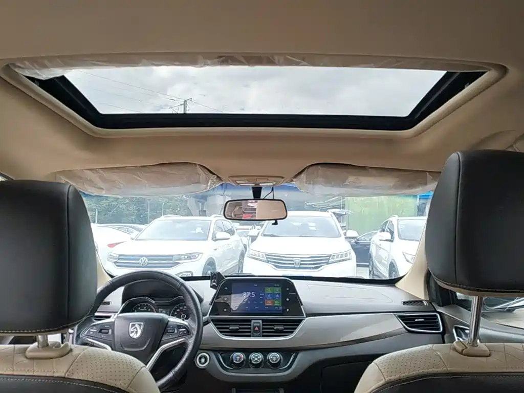 Baojun 310W — миниатюра 18