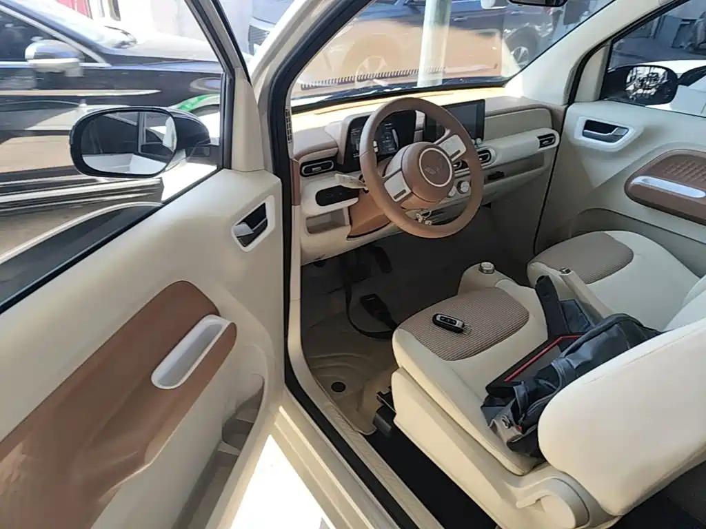 Wuling MINIEV — миниатюра 16