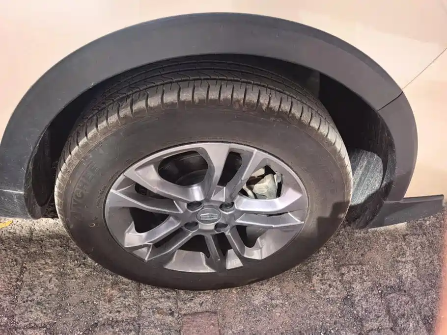 Geely Vision X3 — миниатюра 6