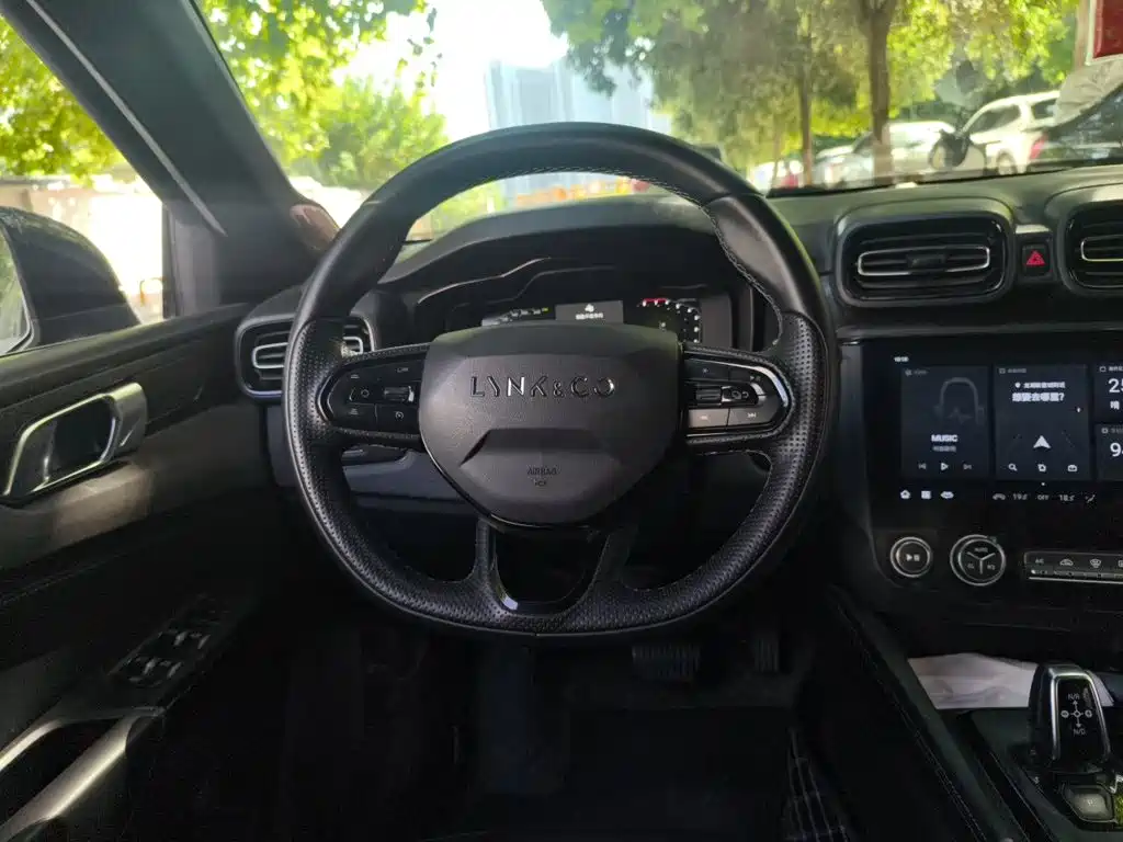 Lynk & Co 03 — миниатюра 6