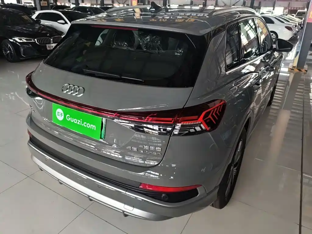 Audi Q4 e-tron — миниатюра 7