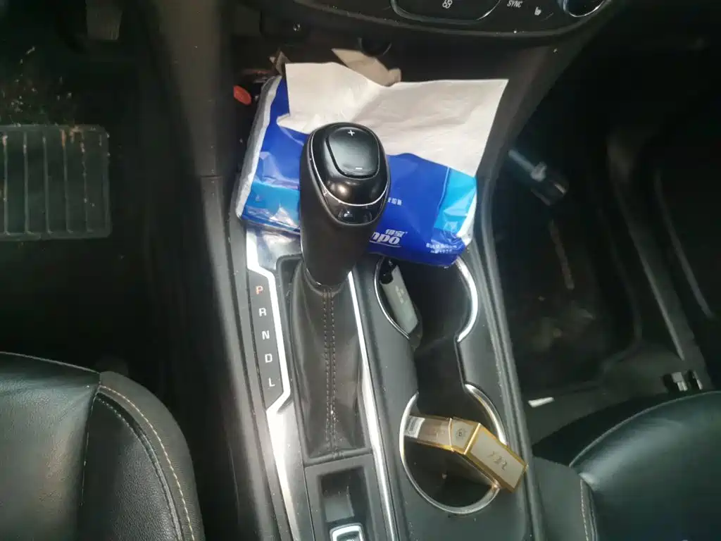 Chevrolet Equinox — миниатюра 15