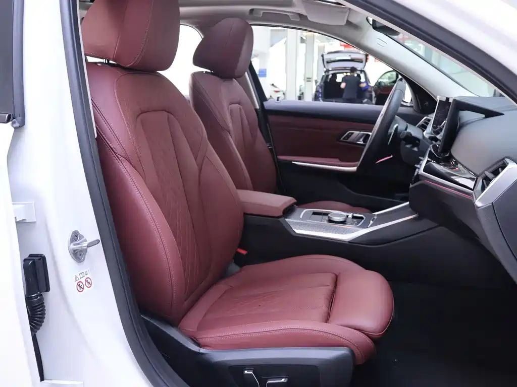 BMW 3 Series — миниатюра 21