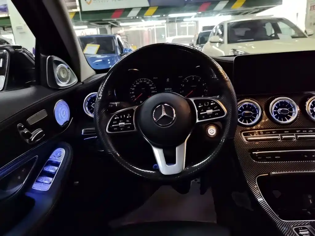 Mercedes-Benz C-Class — миниатюра 11