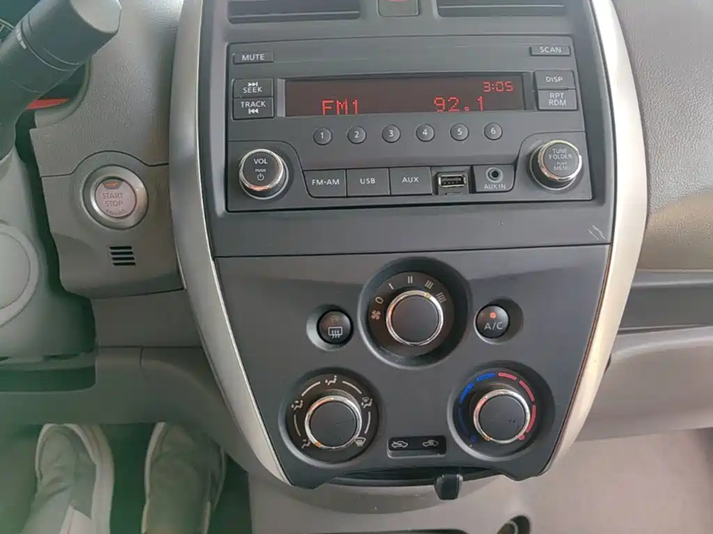 Nissan Sunny — миниатюра 13