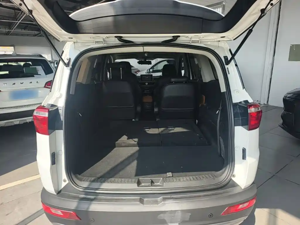 Wuling Hongguang S3 — миниатюра 19