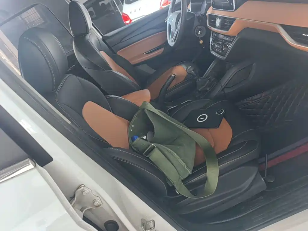 Wuling Hongguang S3 — миниатюра 25
