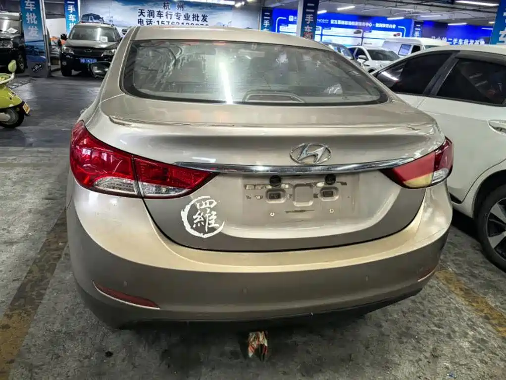 Hyundai Elantra Langdong — миниатюра 6