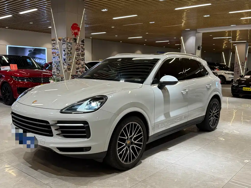 Porsche Cayenne 2021