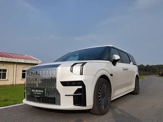 ZEEKR EXTREME KRYPTON 009 2023