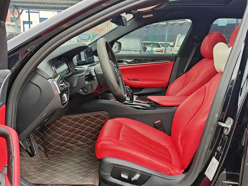 BMW 5 Series — миниатюра 11