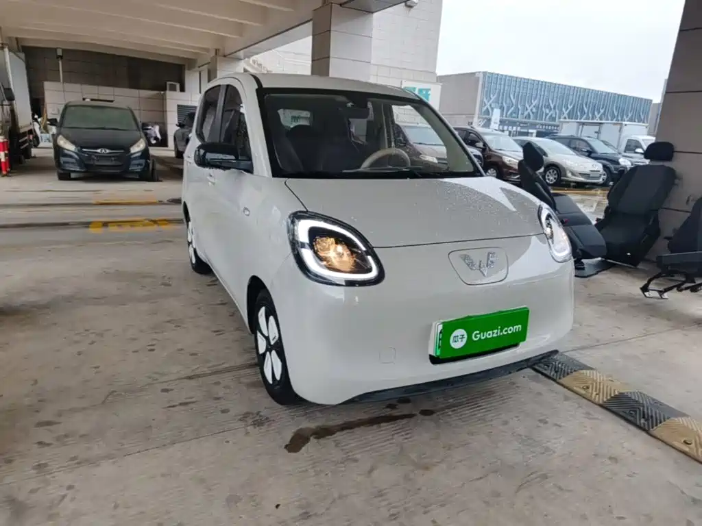 Wuling MINIEV — миниатюра 4