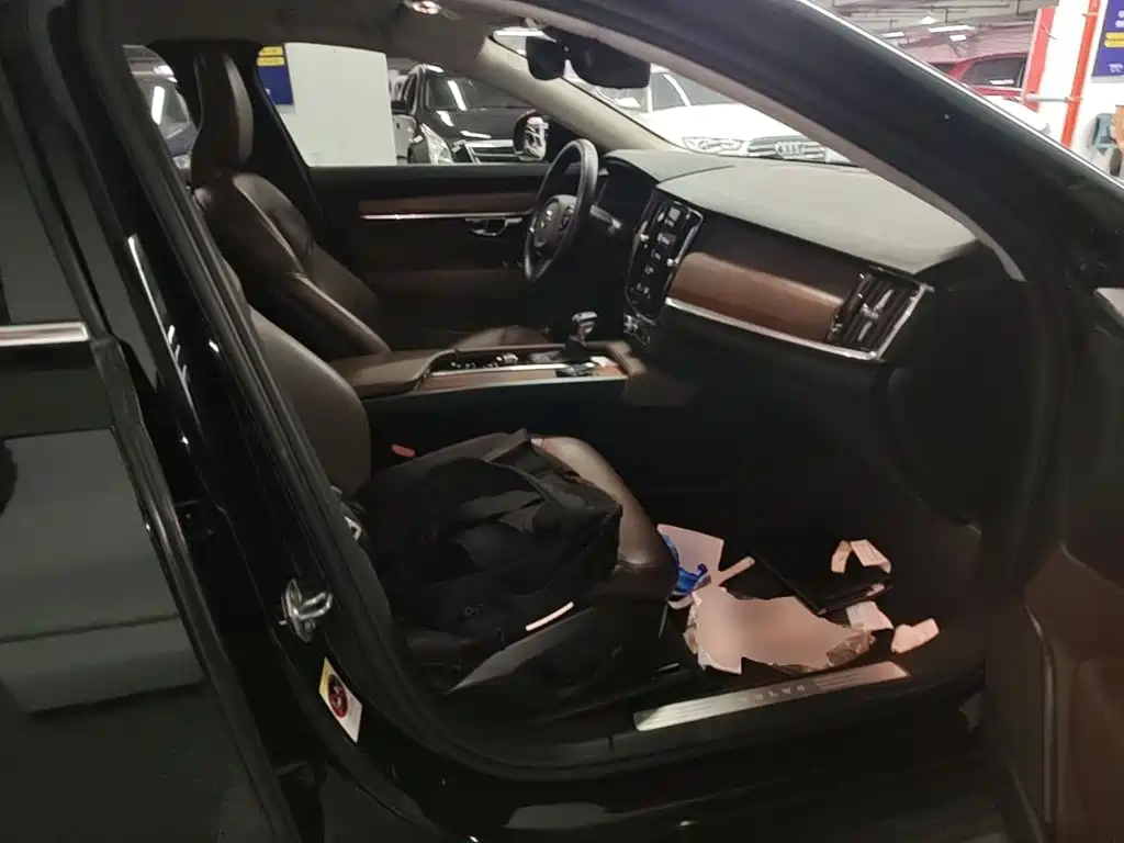 Volvo S90 — миниатюра 25