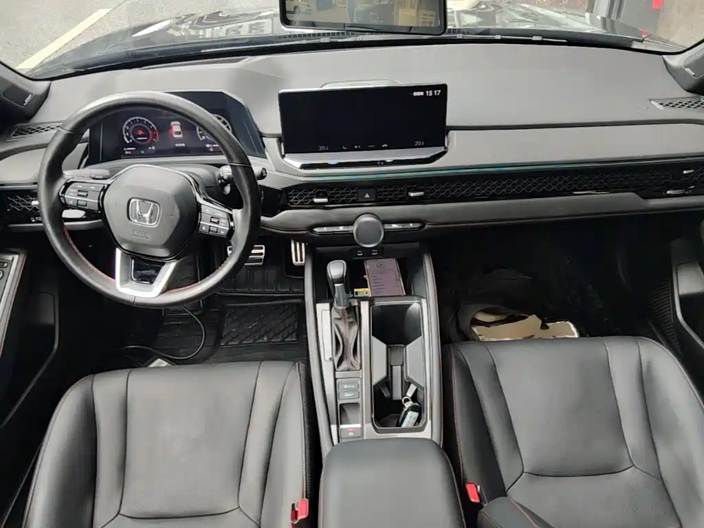 Honda Accord — миниатюра 10