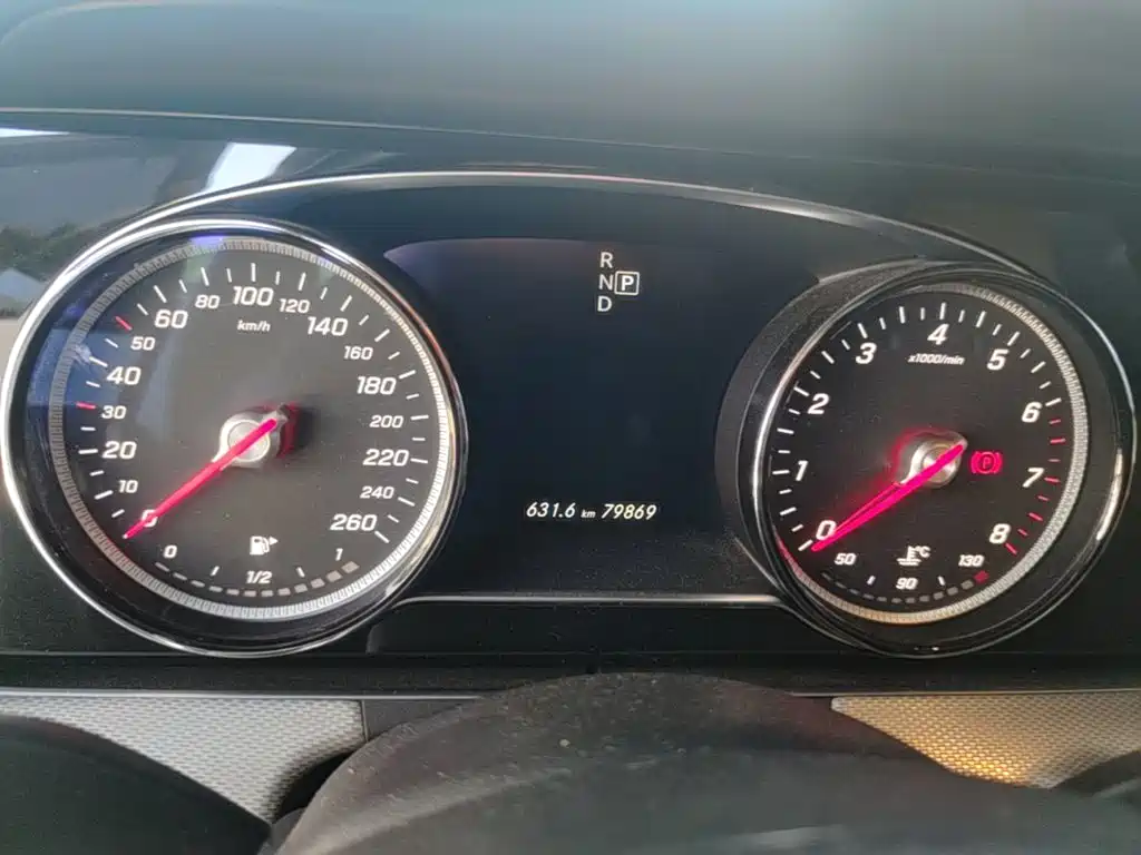 Mercedes-Benz E-Class — миниатюра 16