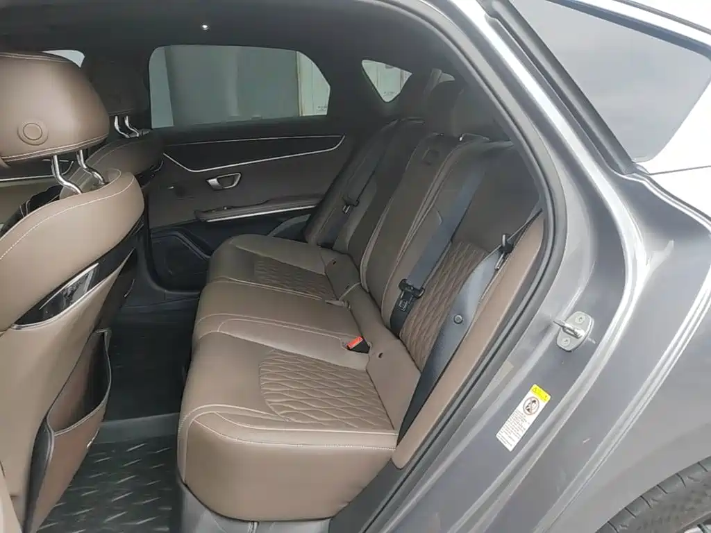 BYD Han — миниатюра 17
