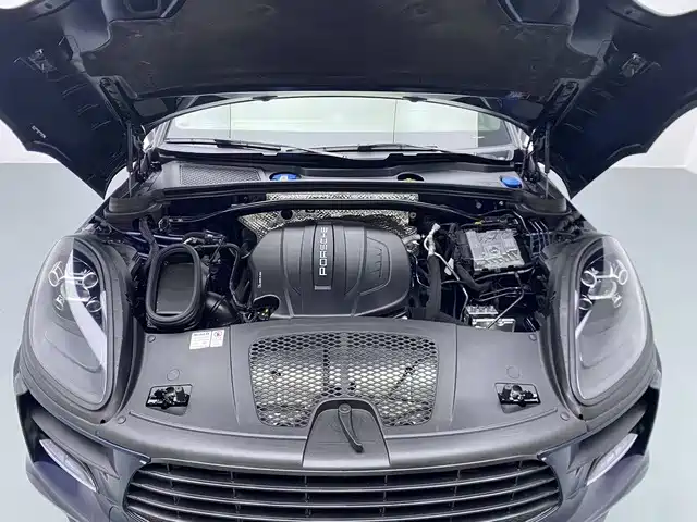 Porsche Macan — миниатюра 9