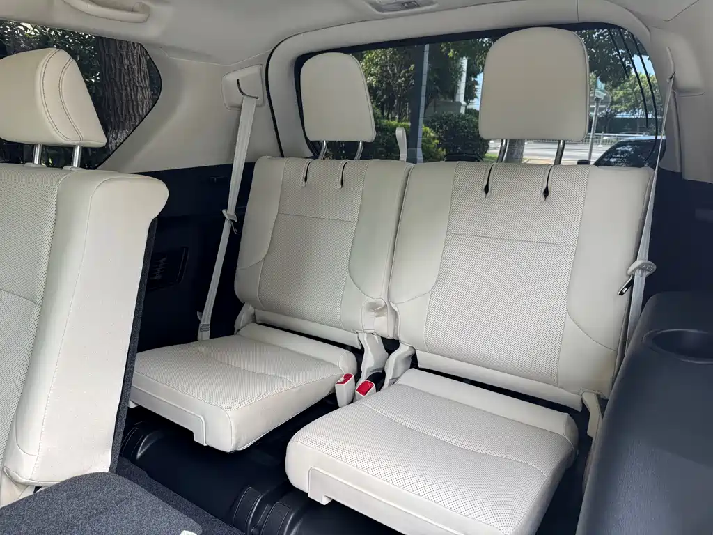 Lexus GX — миниатюра 17