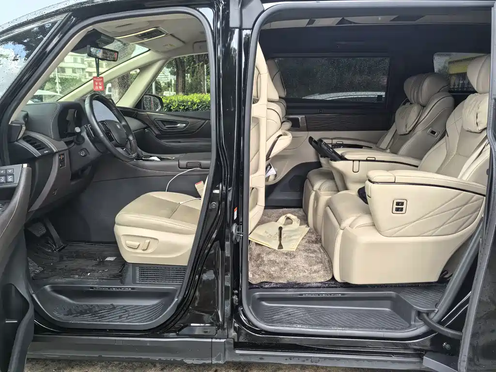 Toyota Vellfire — миниатюра 5