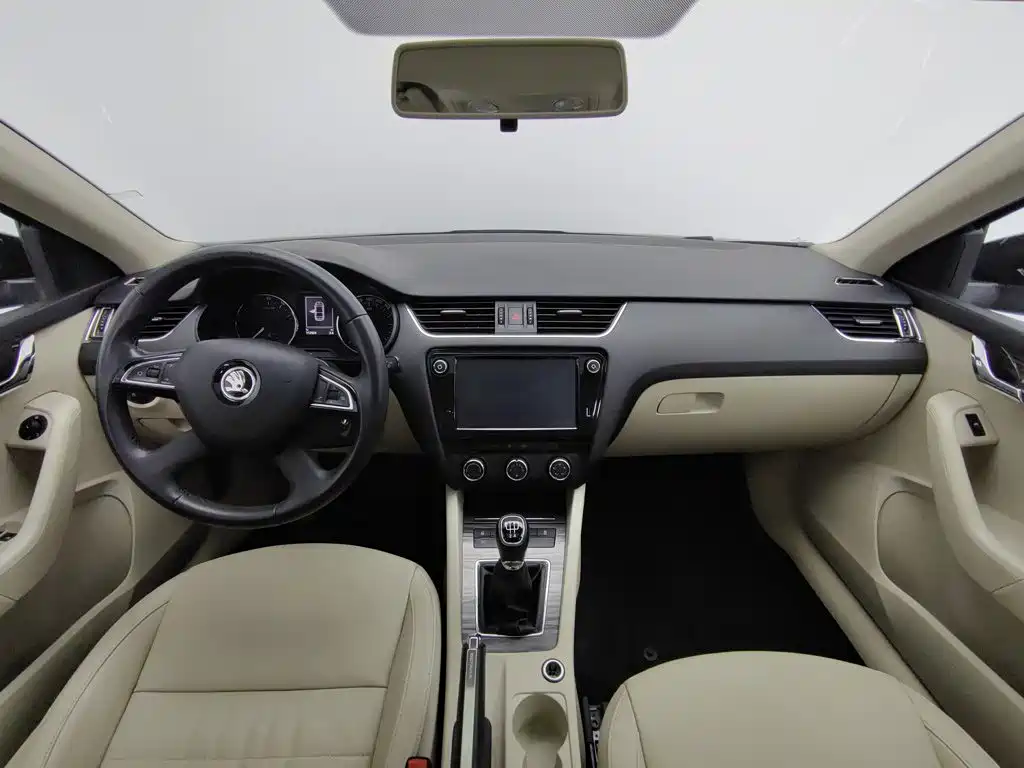 Skoda Octavia — миниатюра 5