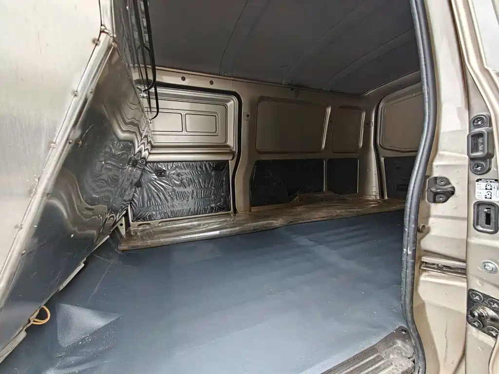 Wuling Rongguang EV — миниатюра 9