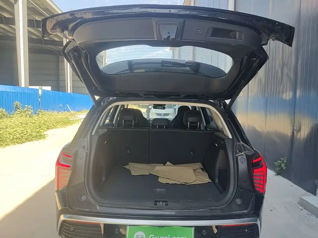 Hongqi Hongqi HS3 PHEV — миниатюра 19