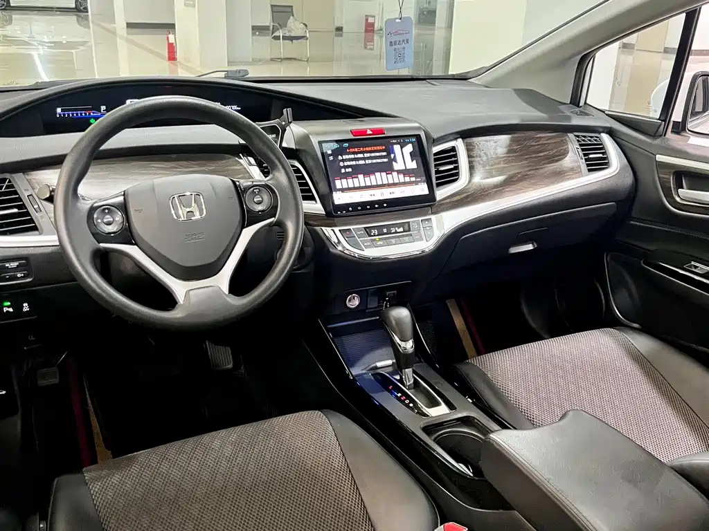 Honda Jade — миниатюра 8