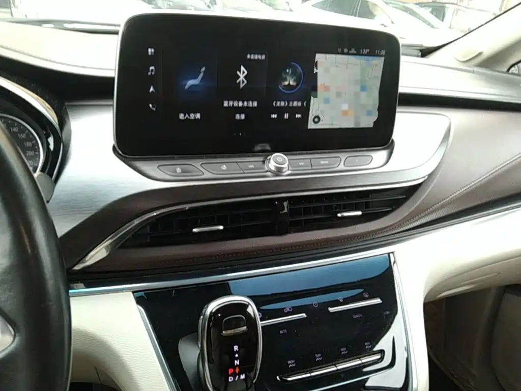 Buick GL8 — миниатюра 6