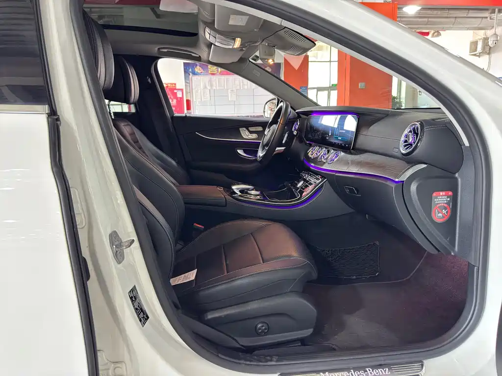 Mercedes-Benz E-Class — миниатюра 12