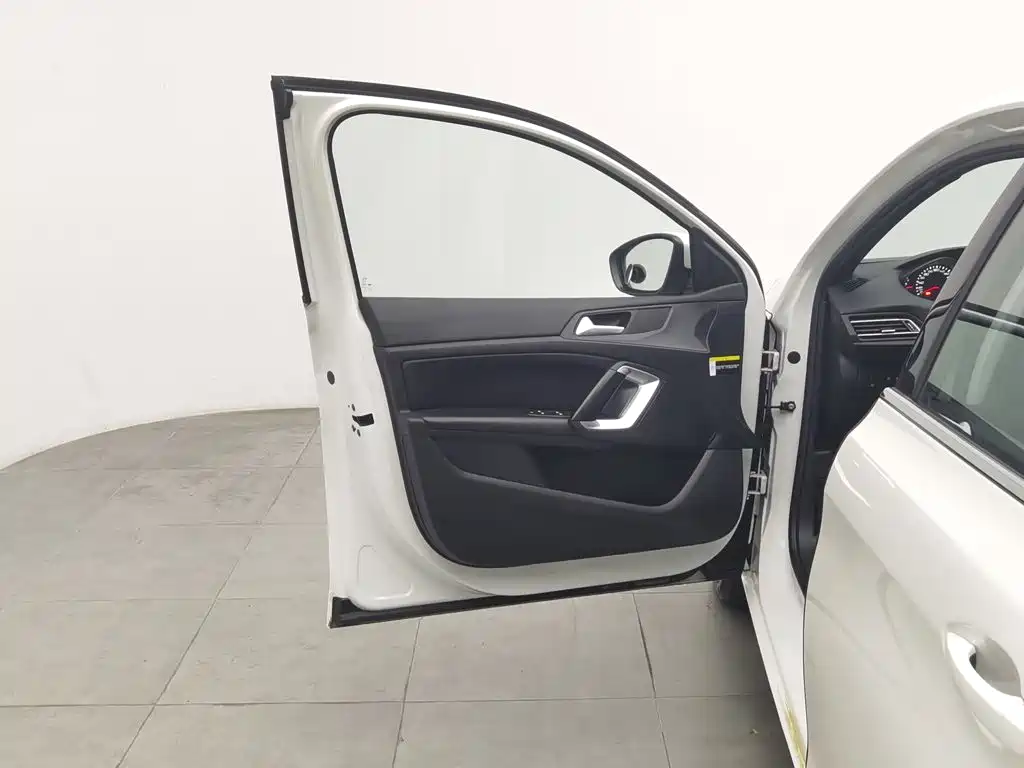 Peugeot 308S — миниатюра 8