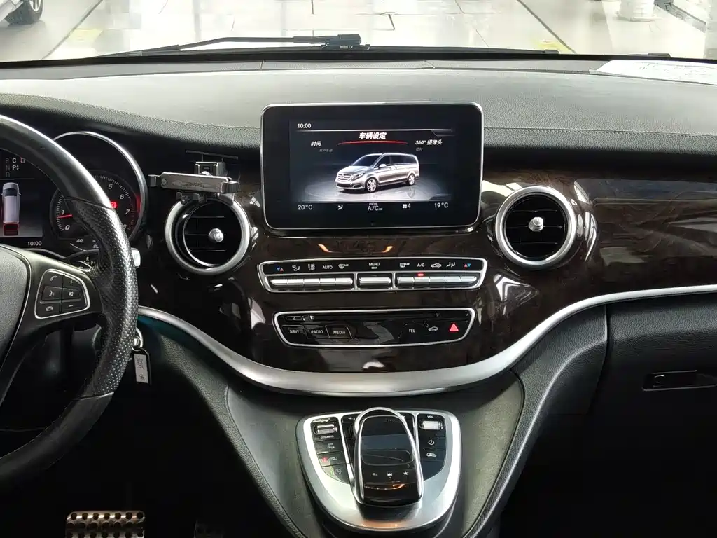 Mercedes-Benz V-Class — миниатюра 11