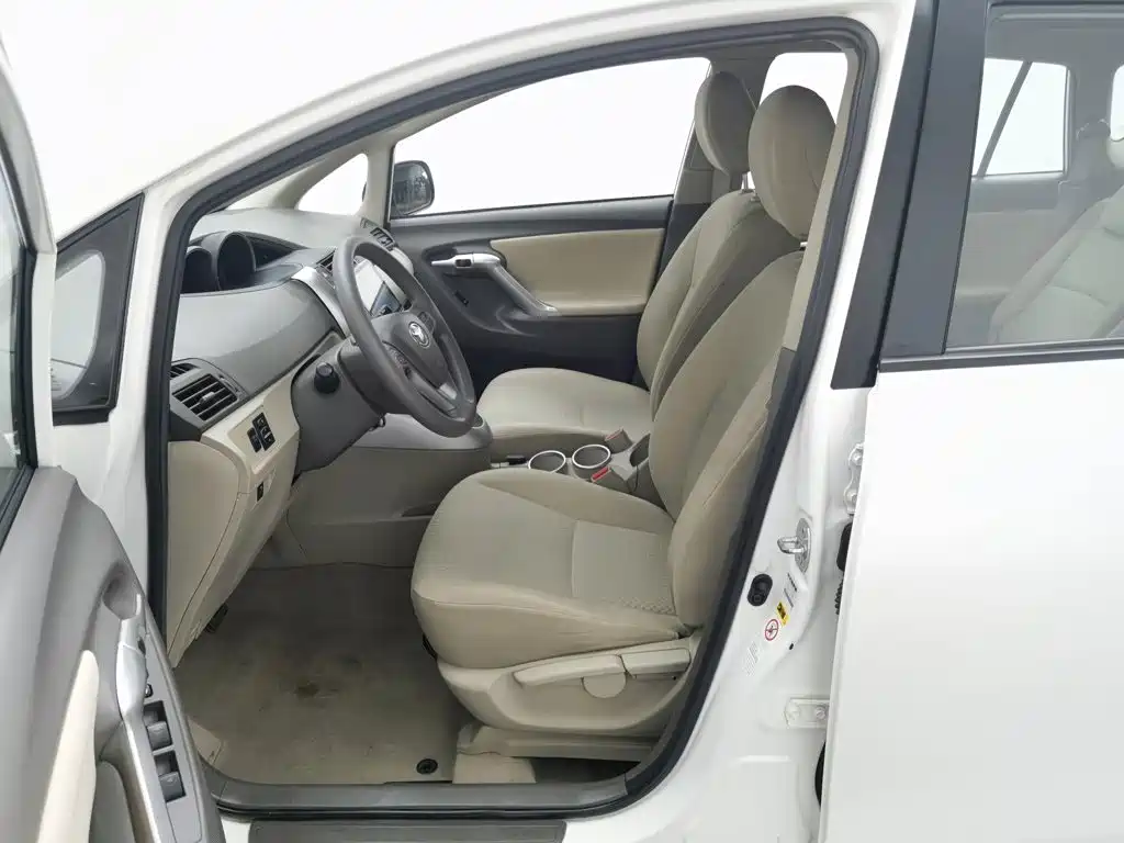 Toyota Verso — миниатюра 10