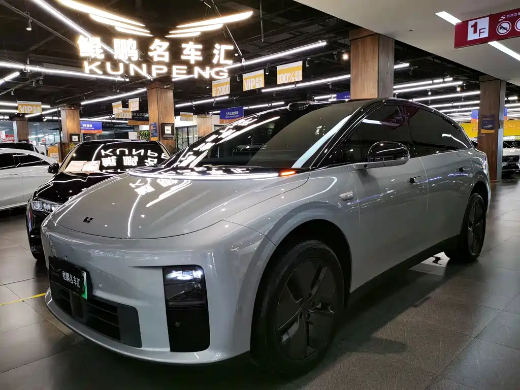 Li Auto Идеальный i6
