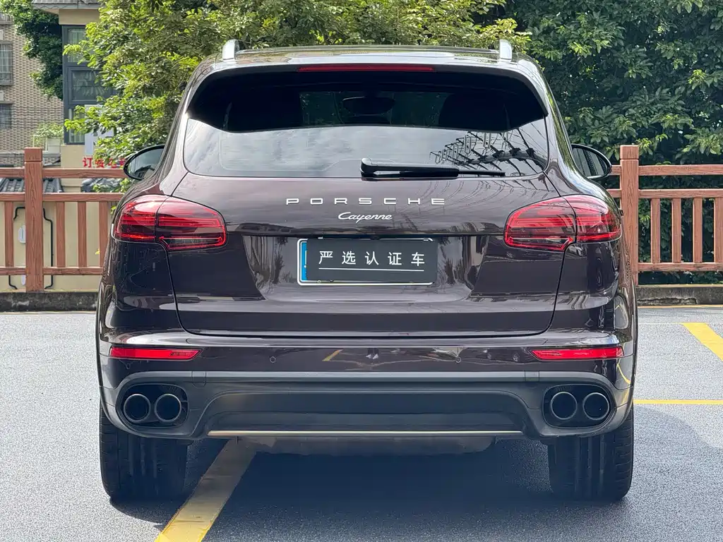 Porsche Cayenne — миниатюра 5