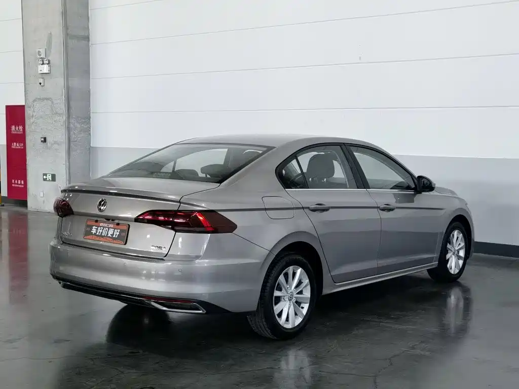 Volkswagen Bora — миниатюра 2