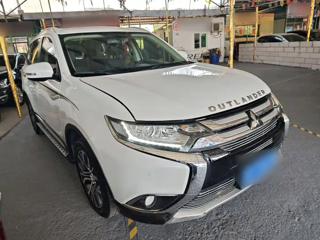 Mitsubishi Outlander — миниатюра 4
