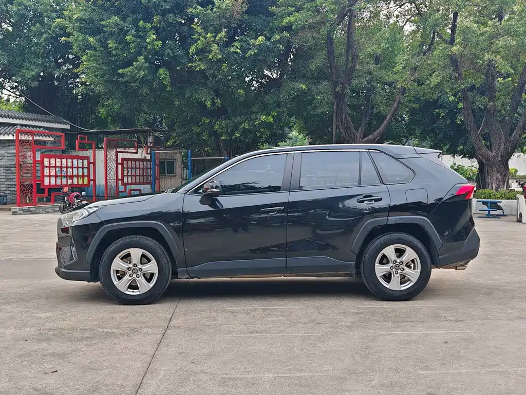TOYOTA RAV4 RONGFANG
