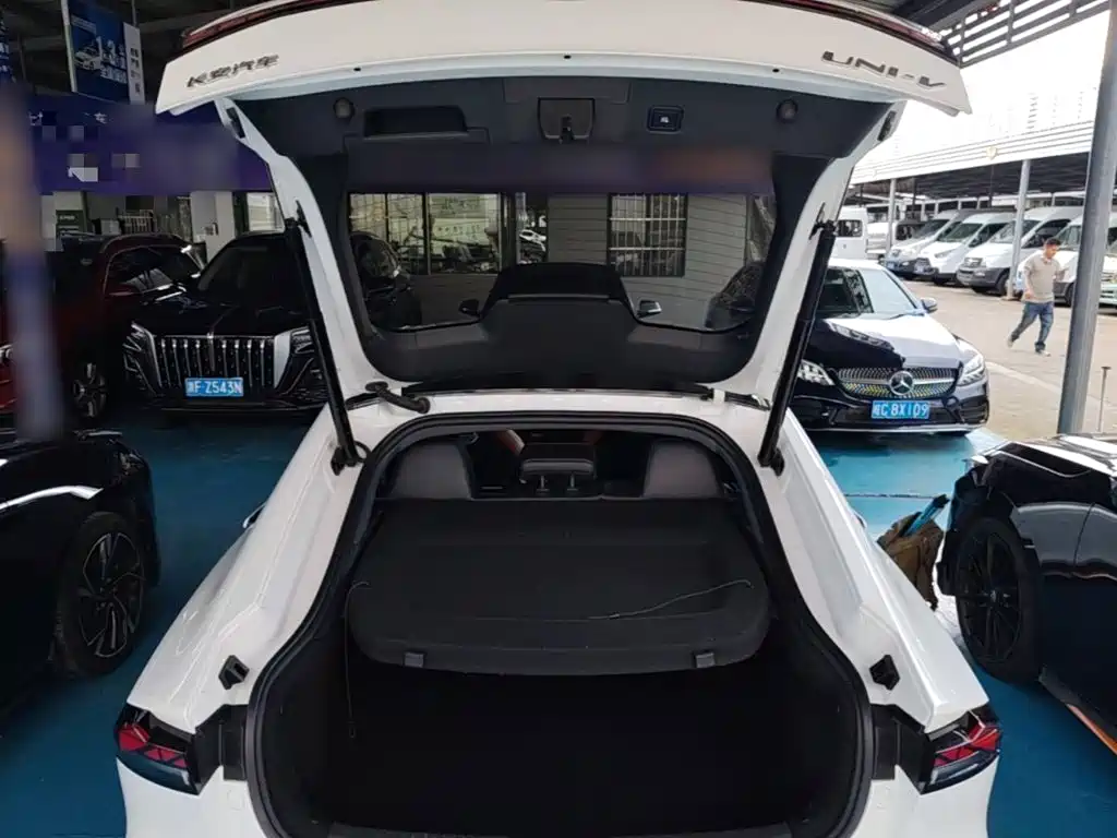 Changan UNI-V — миниатюра 19