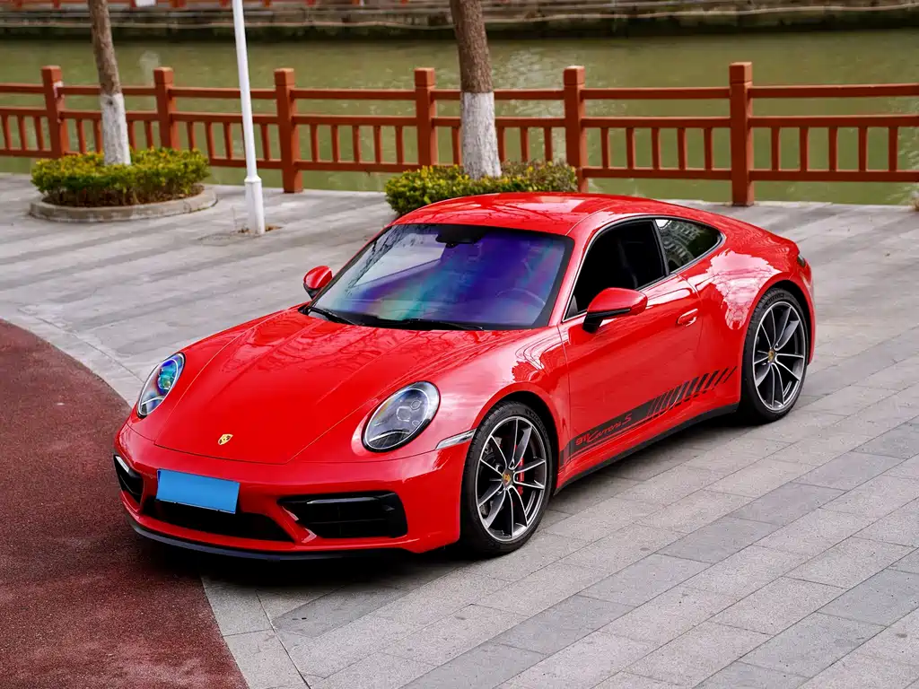 Porsche 911 2021