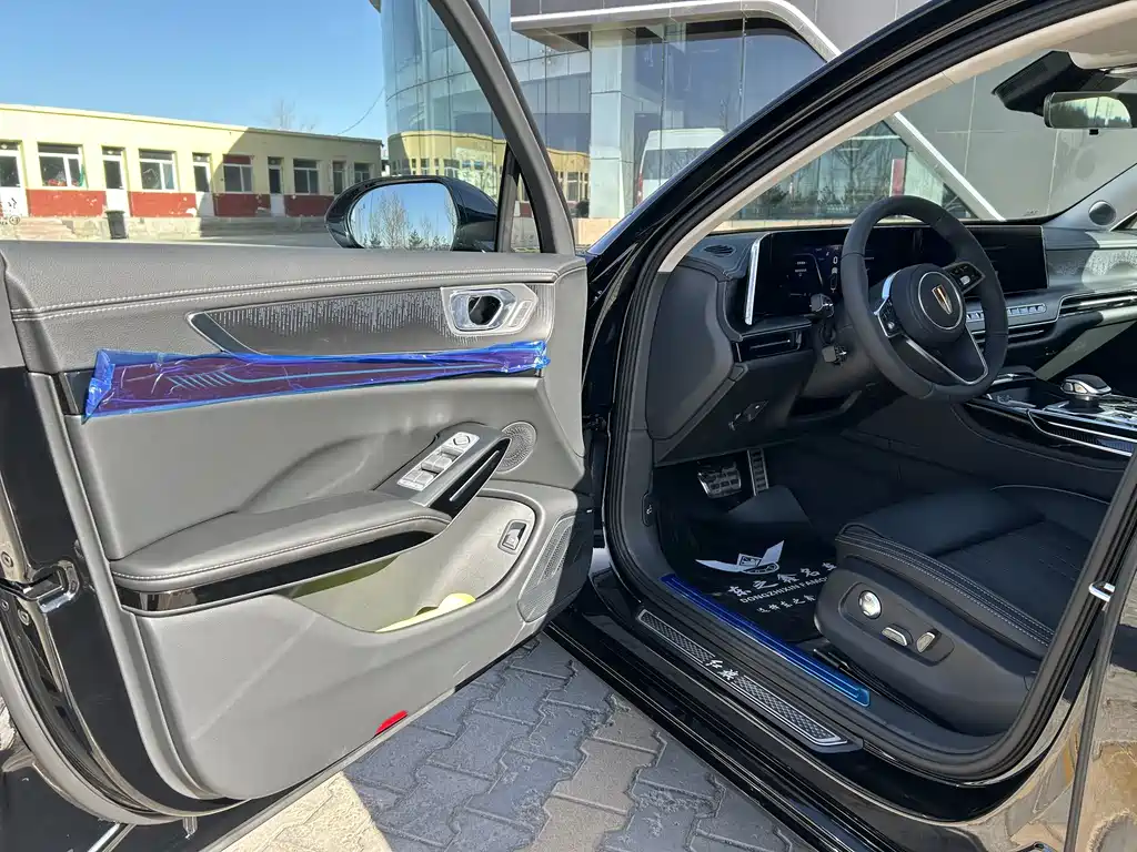 Hongqi H9 2025 2.0T Luxury 5 мест