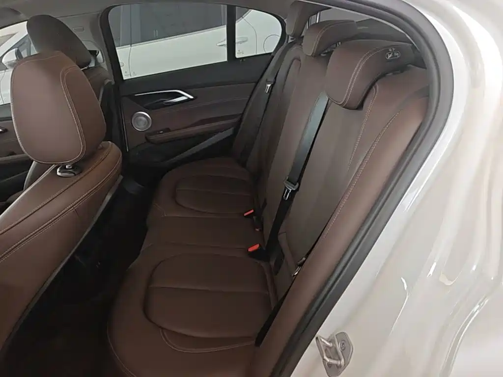 BMW 1 Series — миниатюра 17