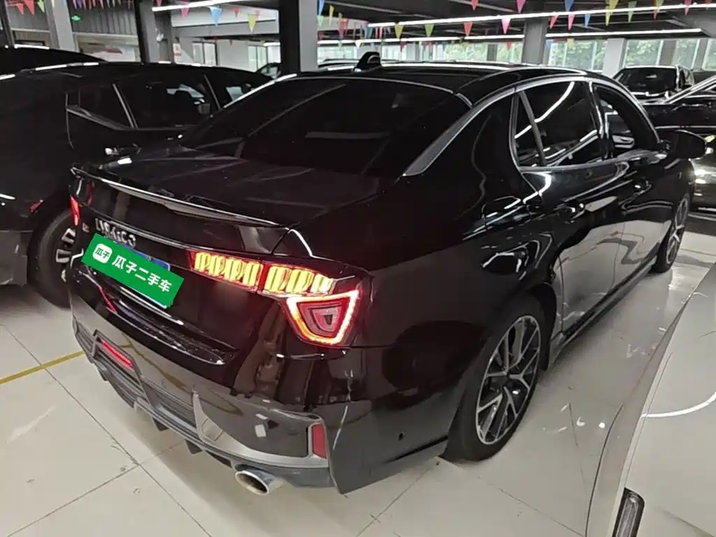 Lynk & Co 03 — миниатюра 7