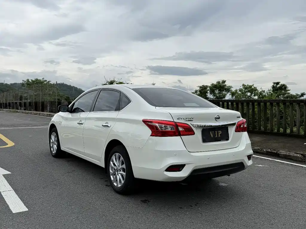 Nissan Sylphy — миниатюра 7