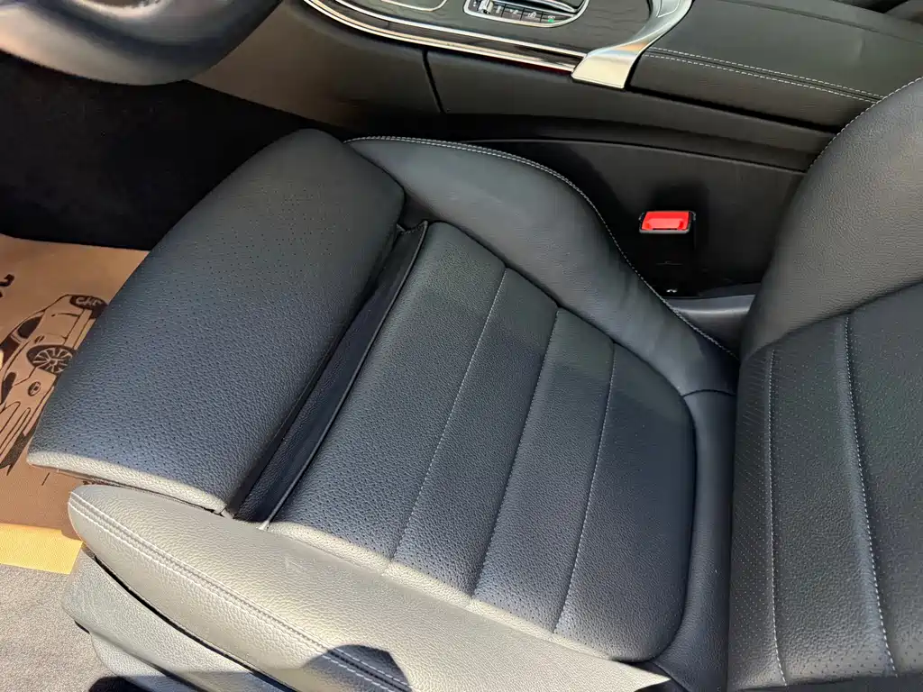 Mercedes-Benz C-Class (Import) — миниатюра 21