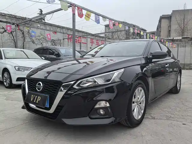 NISSAN TEANA